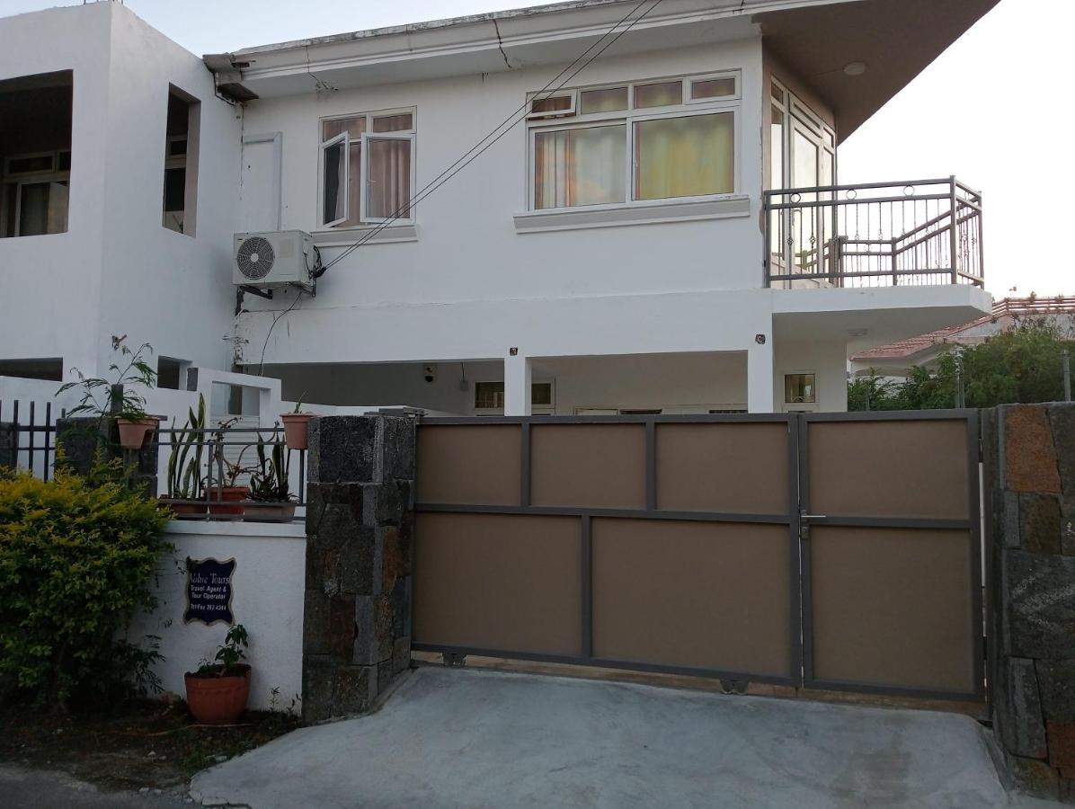 Chetty Tourist Residence Pereybere Beach エクステリア 写真